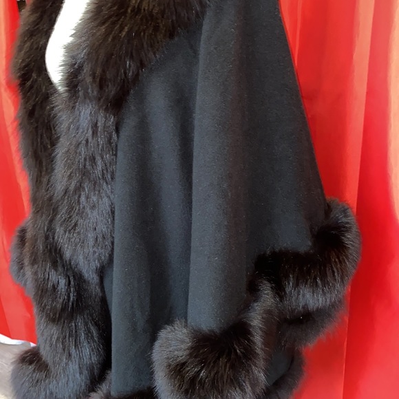 Real Fox & Cashmere / Wool cape! It’s incredible! - Picture 7 of 15